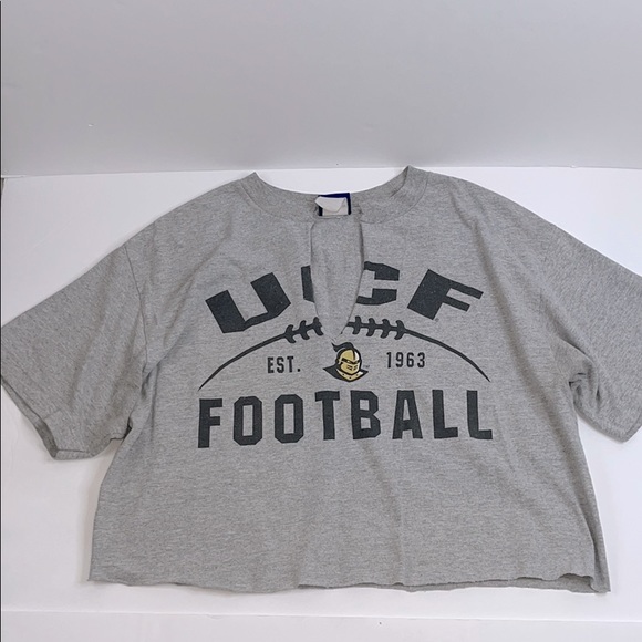 Tops - CROP TOP